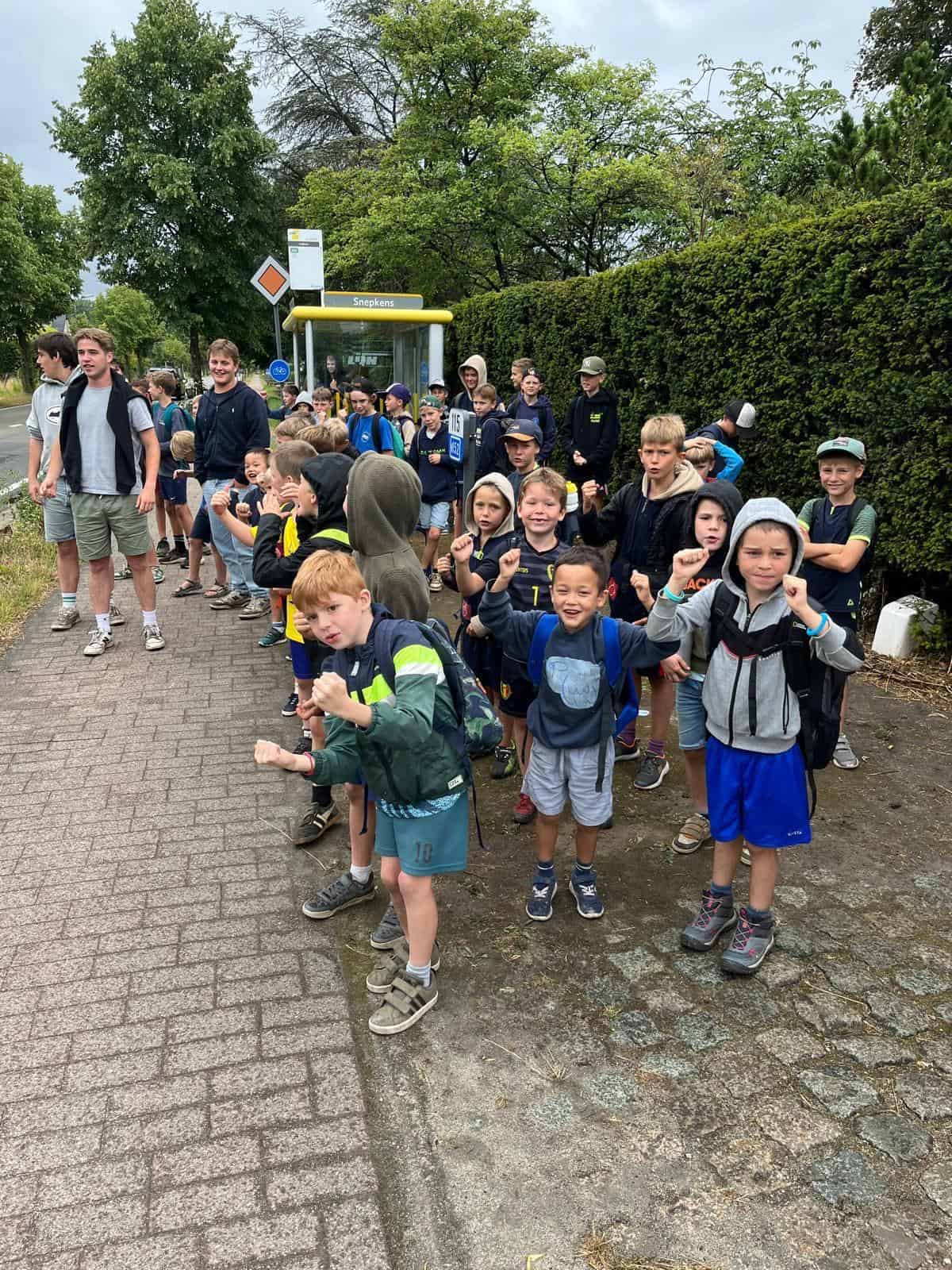 Samen spelen bij Chiro Loenhout, foto uit het Chiroarchief